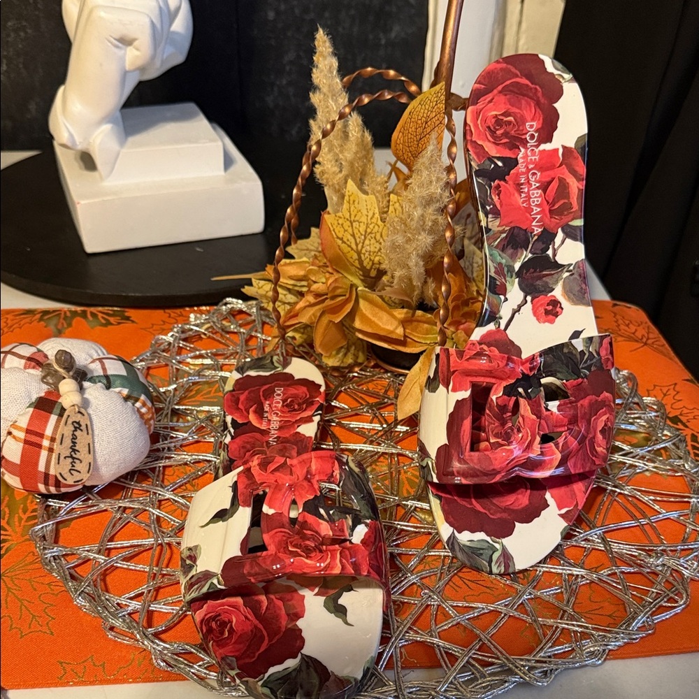 Dolce & Gabbana Red and White Floral Decor